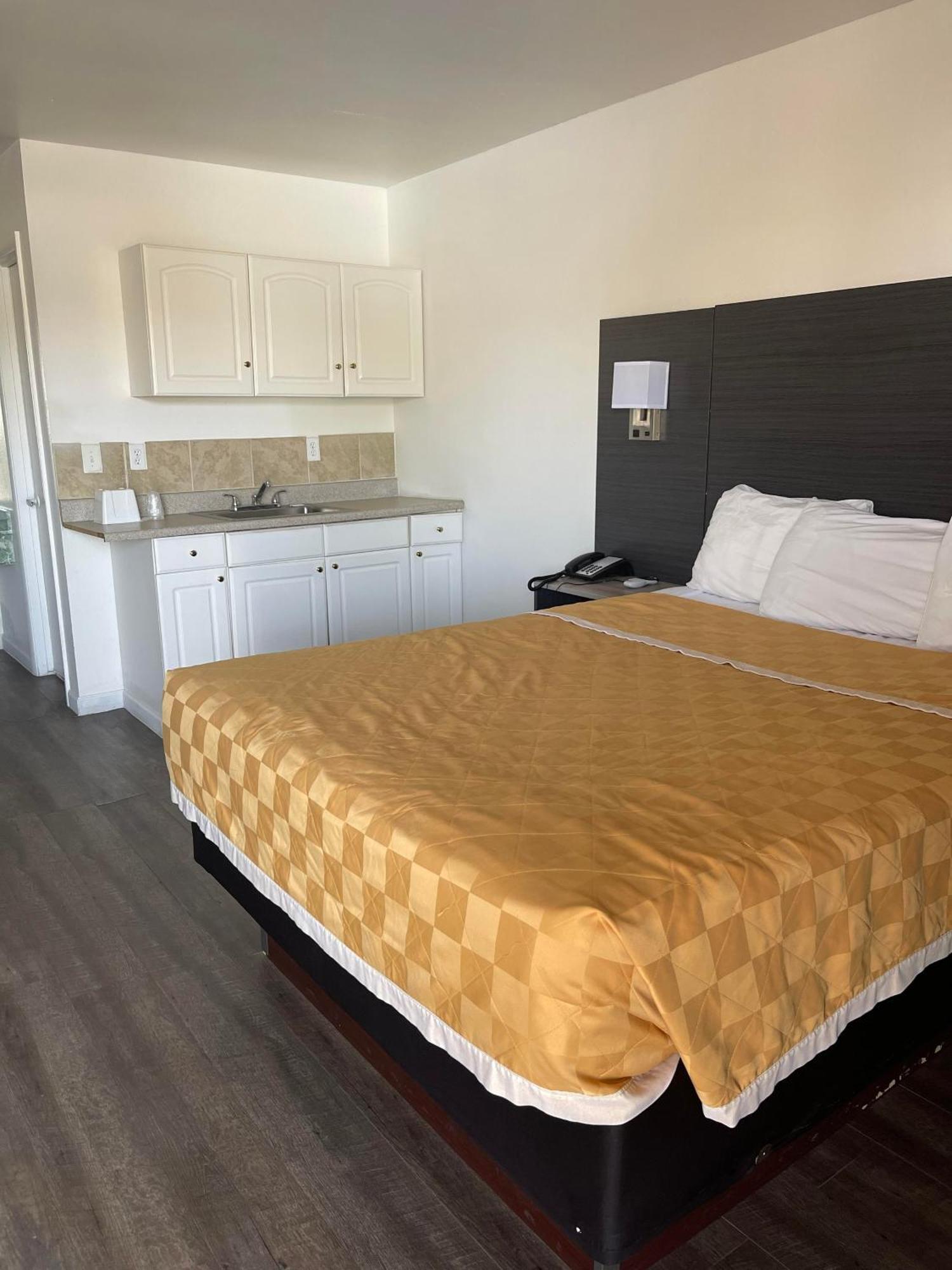 Windsor Inn Lake Havasu City Extérieur photo
