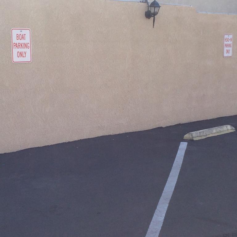 Windsor Inn Lake Havasu City Extérieur photo